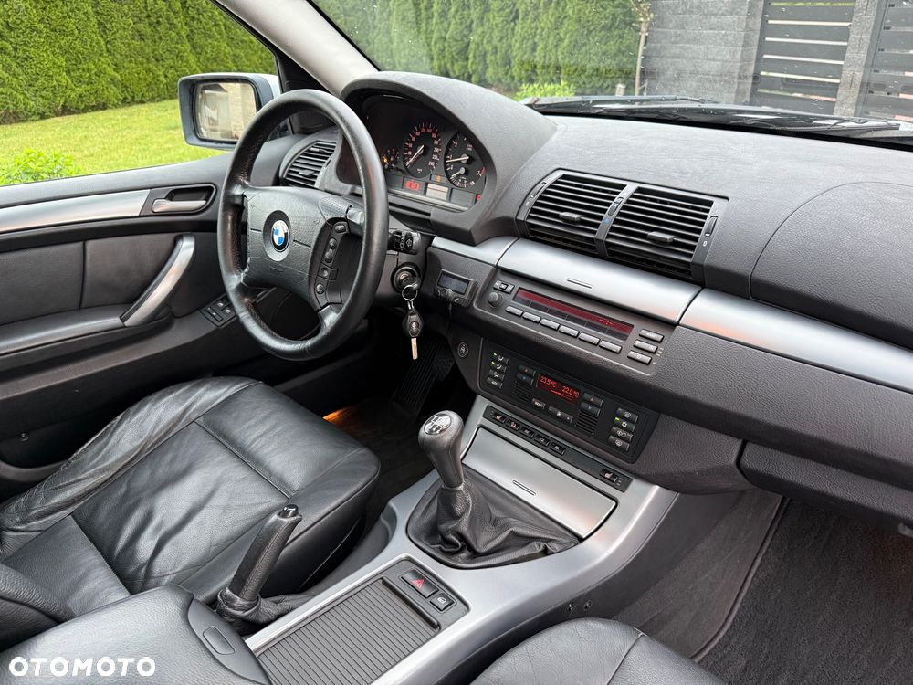 BMW X5 3.0 i Edition Exclusive - 38