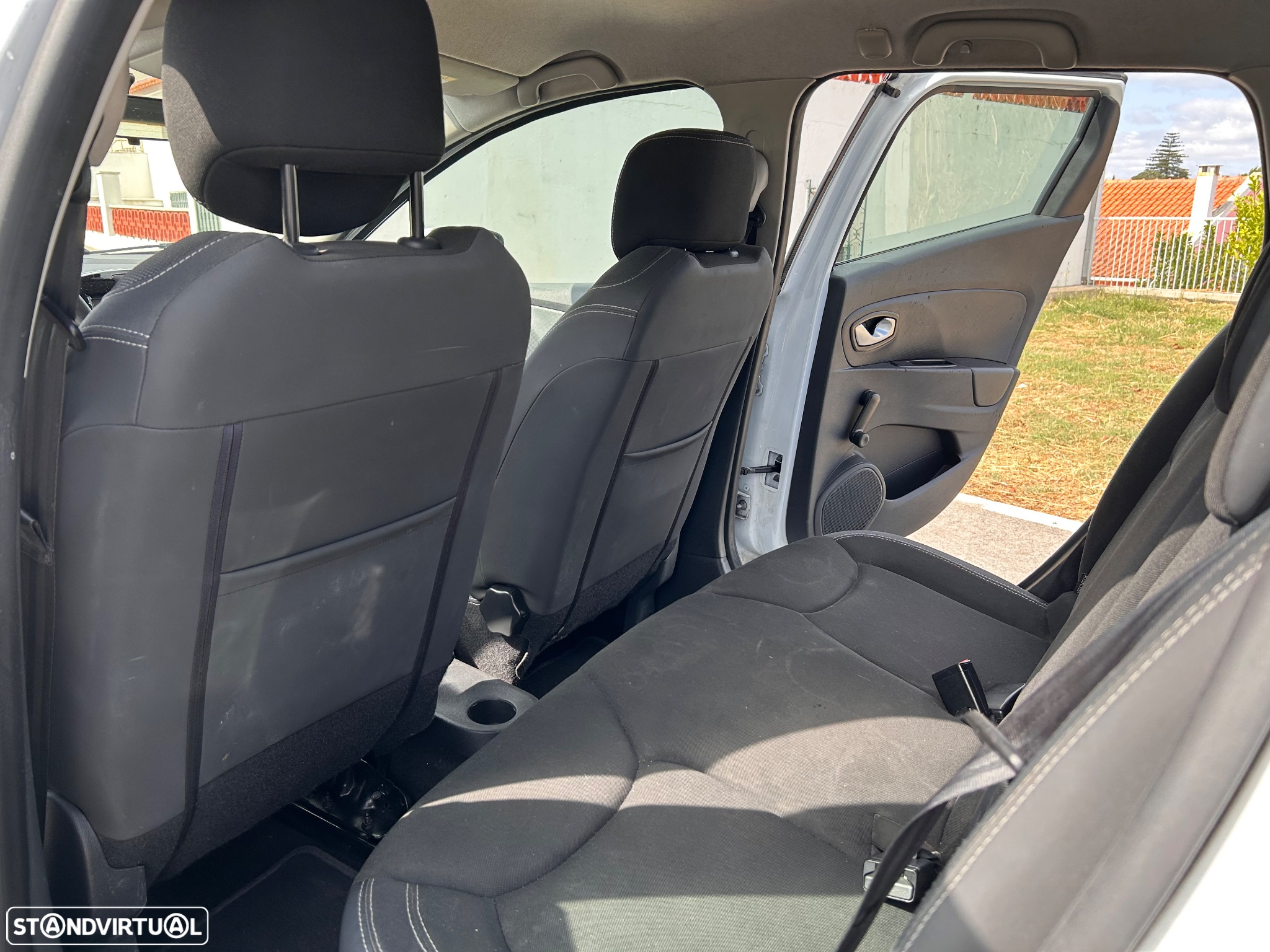 Renault Clio Sport Tourer Energy dCi 90 Business - 17