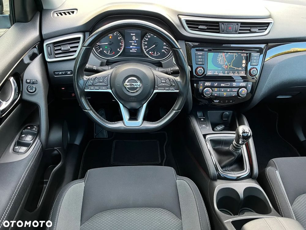 Nissan Qashqai 1.3 DIG-T N-Connecta - 16