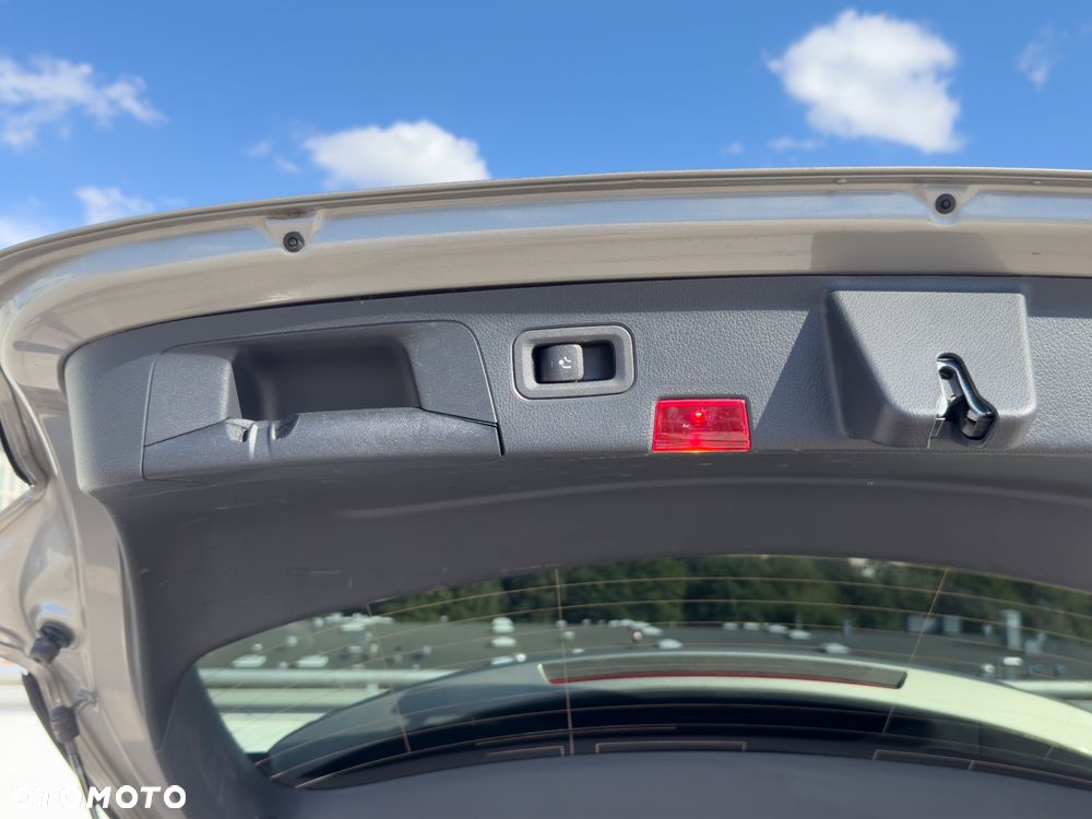 Mercedes-Benz Klasa A 200 7G-DCT - 6