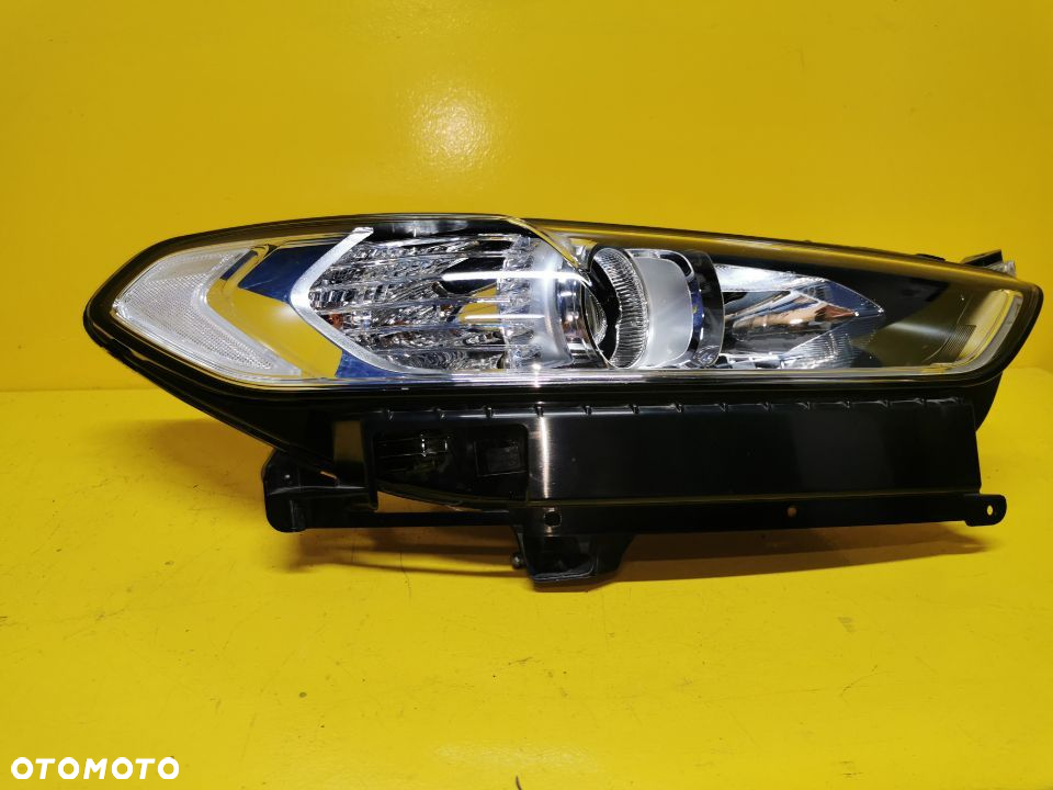 FORD MONDEO MK5 LAMPA PRAWA PRZOD SOCZEWKA DS73-13W029EA - 6