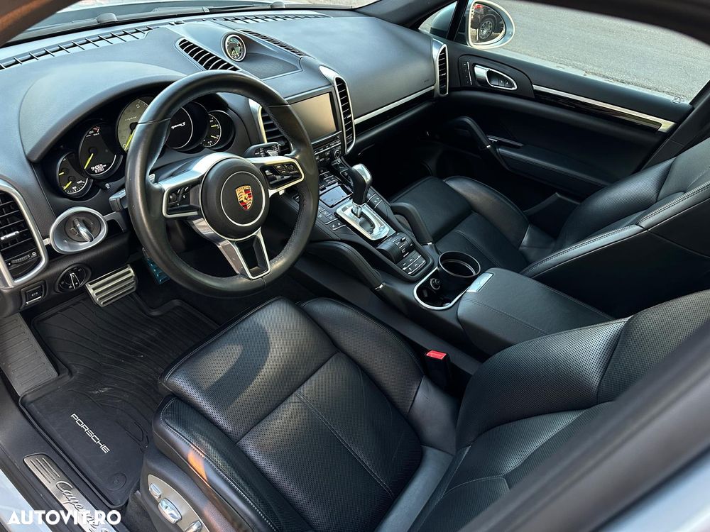Porsche Cayenne - 5