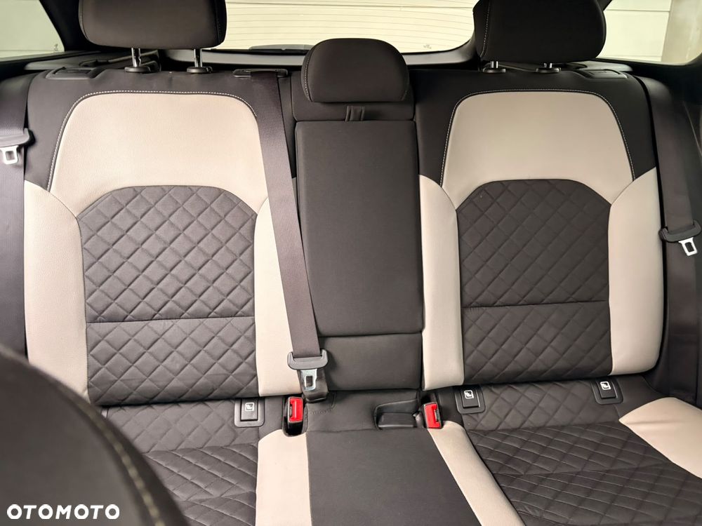 Kia Ceed 1.6 CRDi mHEV GT-Line DCT - 26