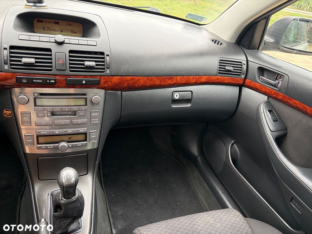 Toyota Avensis 2.0 VVT-i Sol - 3