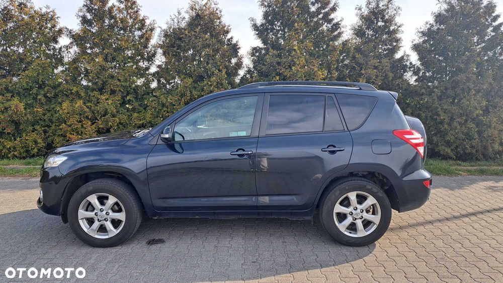 Toyota RAV4 - 4