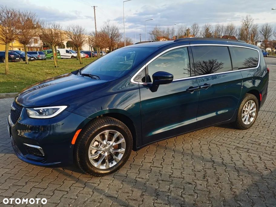 Chrysler Pacifica - 31