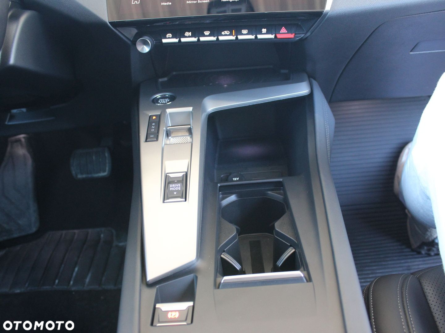 Peugeot 408 1.2 PureTech Allure Pack S&S EAT8 - 18