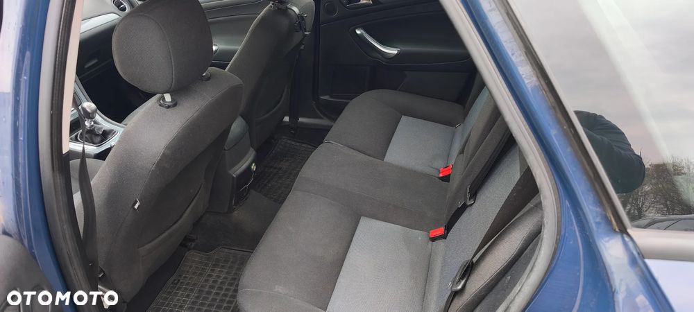 Ford Mondeo 2.0 TDCi Ambiente - 9