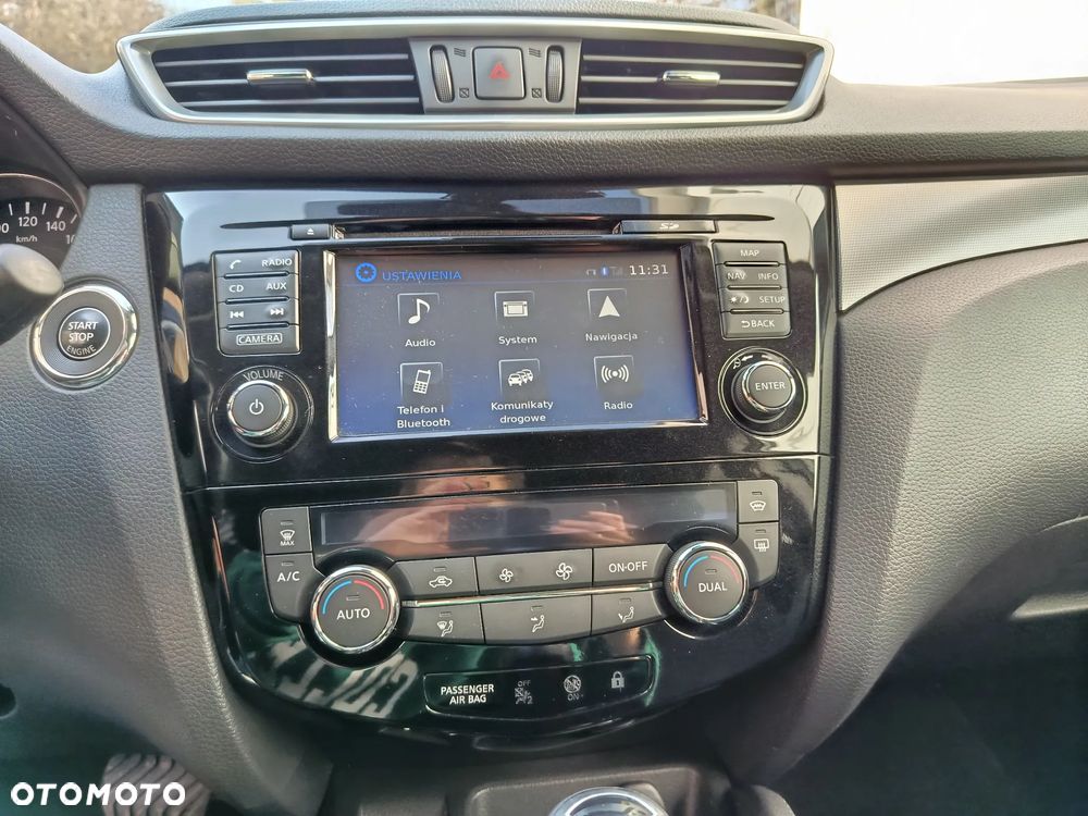 Nissan Qashqai 1.2 DIG-T N-Connecta Xtronic EU6 - 24