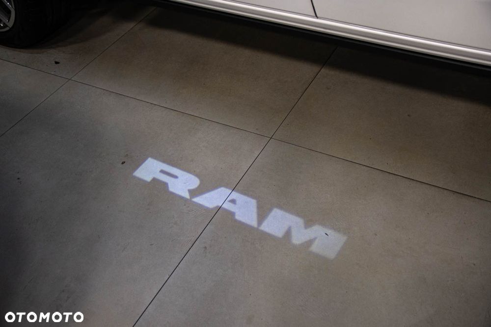 RAM 1500 Tungsten - 8