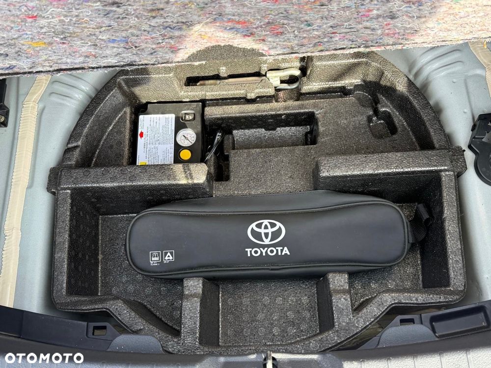 Toyota Yaris - 9