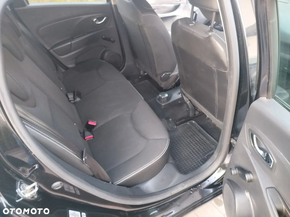 Renault Clio 1.2 16V 75 LIMITED - 19