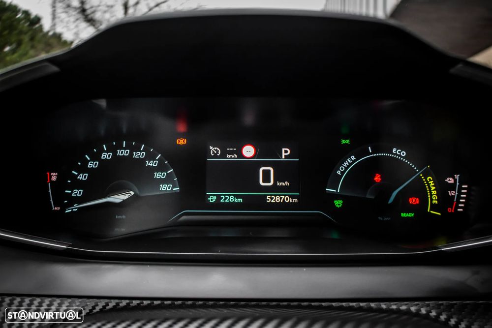 Peugeot e-2008 Allure - 19