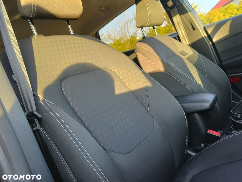 Ford Fiesta 1.0 EcoBoost S&S TITANIUM - 23