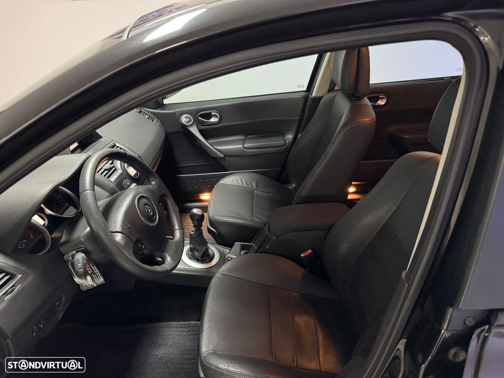 Renault Mégane Sport Tourer - 15