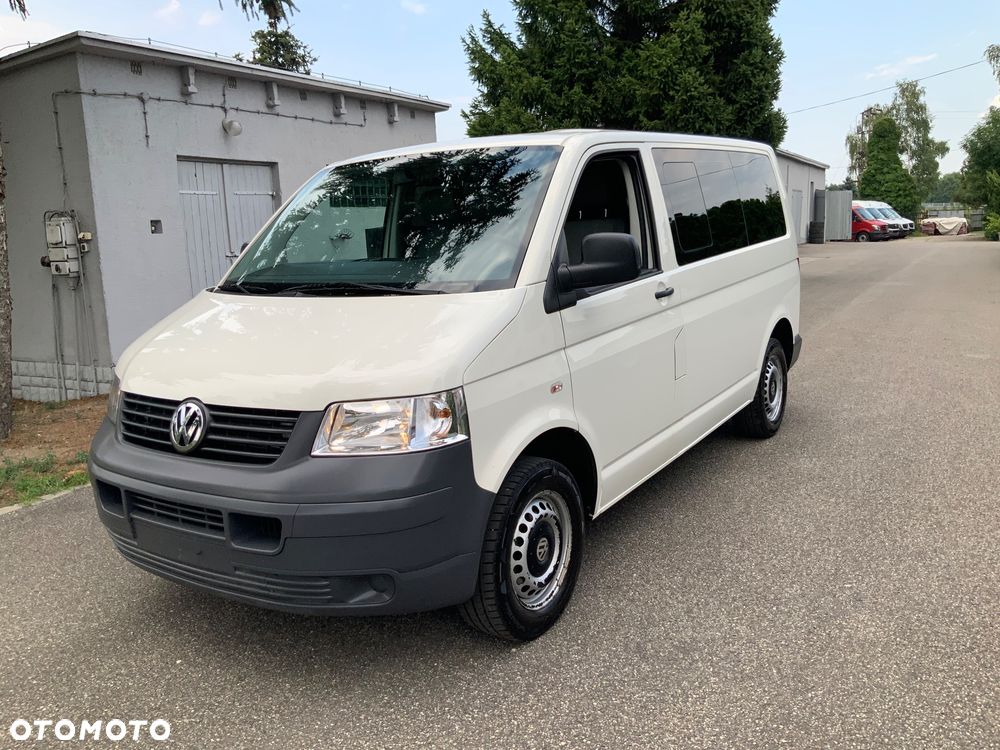 Volkswagen Transporter - 1