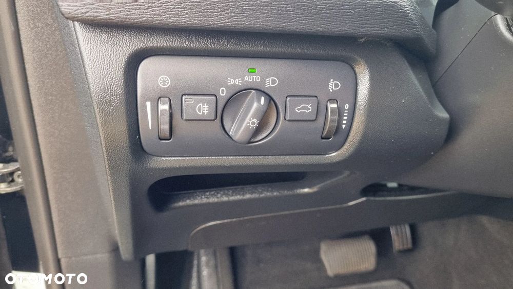 Volvo V40 D3 Geartronic Momentum - 14