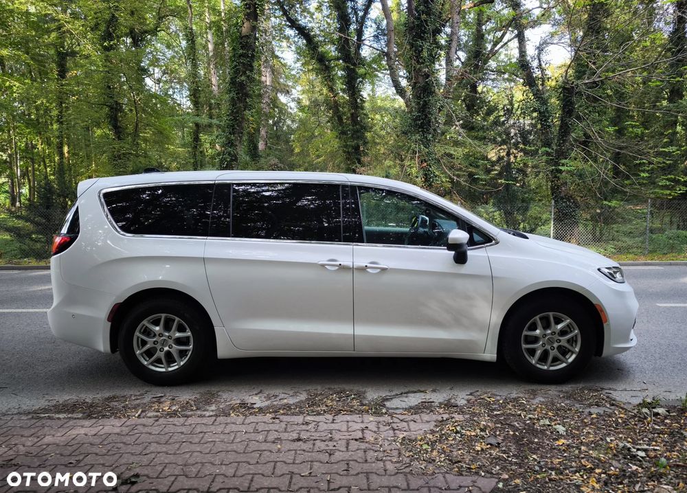 Chrysler Pacifica - 6