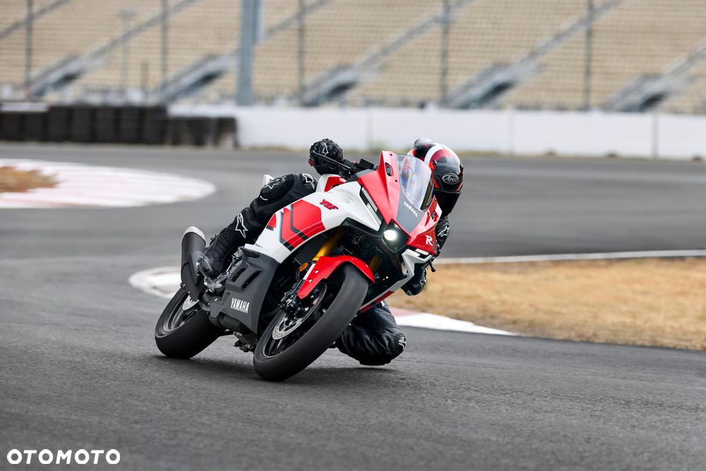 Yamaha R3 - 9
