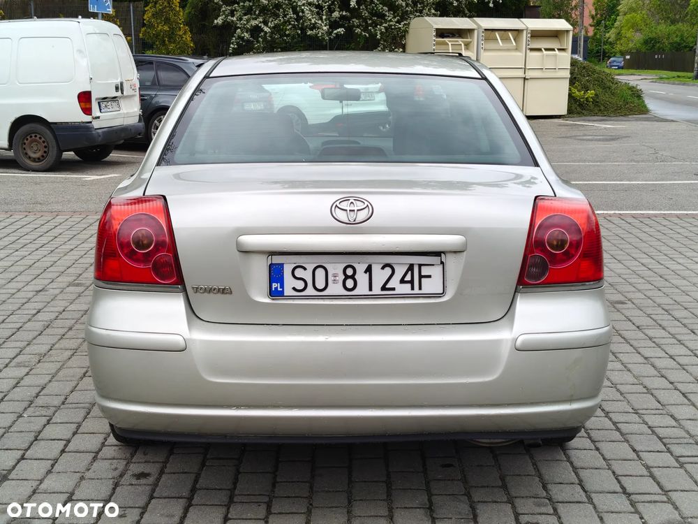 Toyota Avensis 1.8 Terra - 9