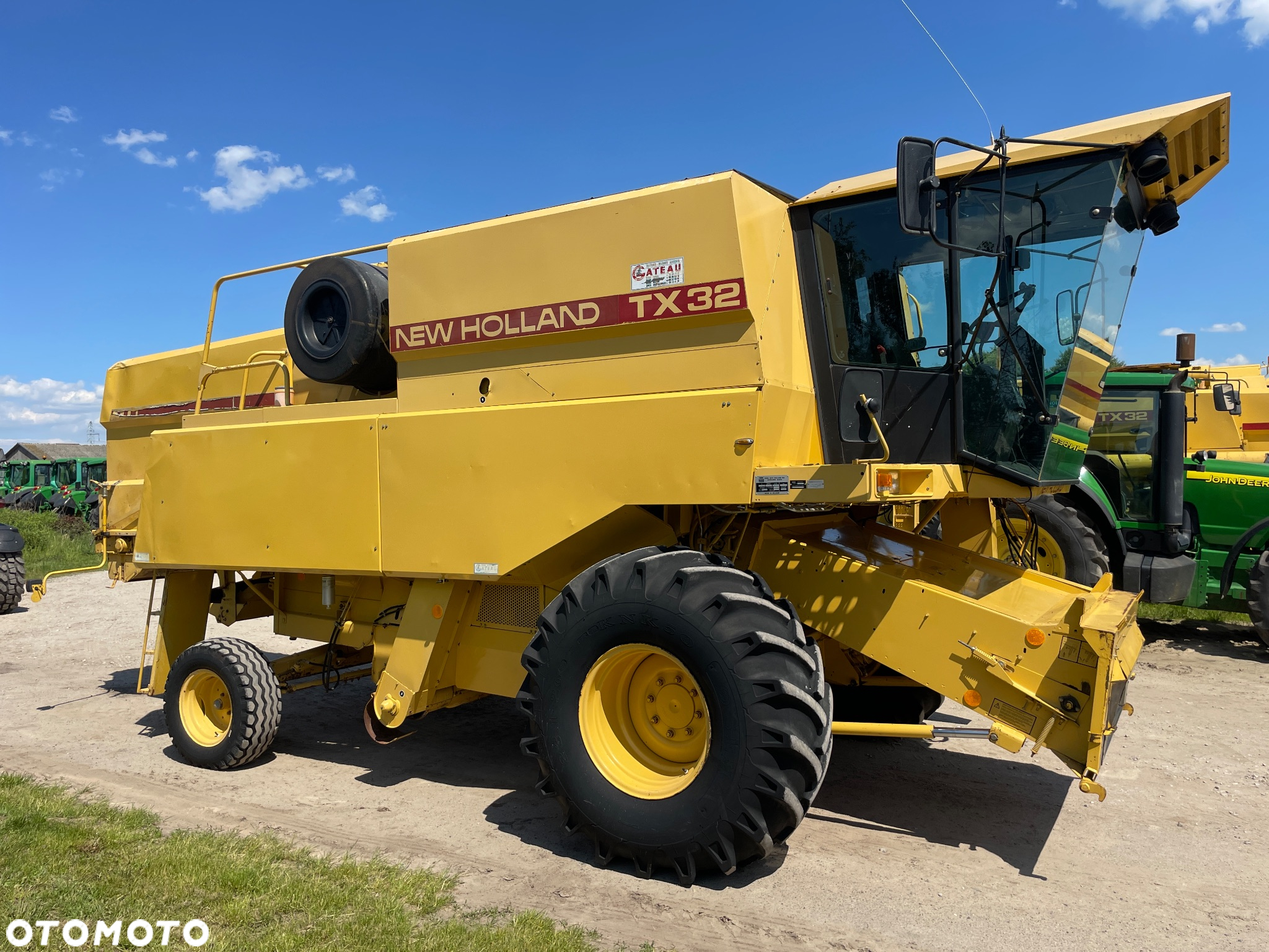 New Holland TX 32 - 5