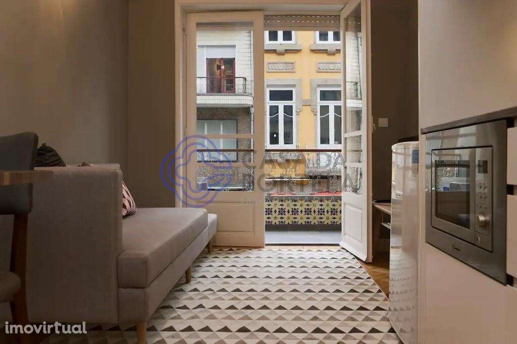 INVESTIMENTO DE EXCELÊNCIA NA ZONA PEDONAL DA RUA DE SANTA CATARINA | - Grande imagem: 3/29