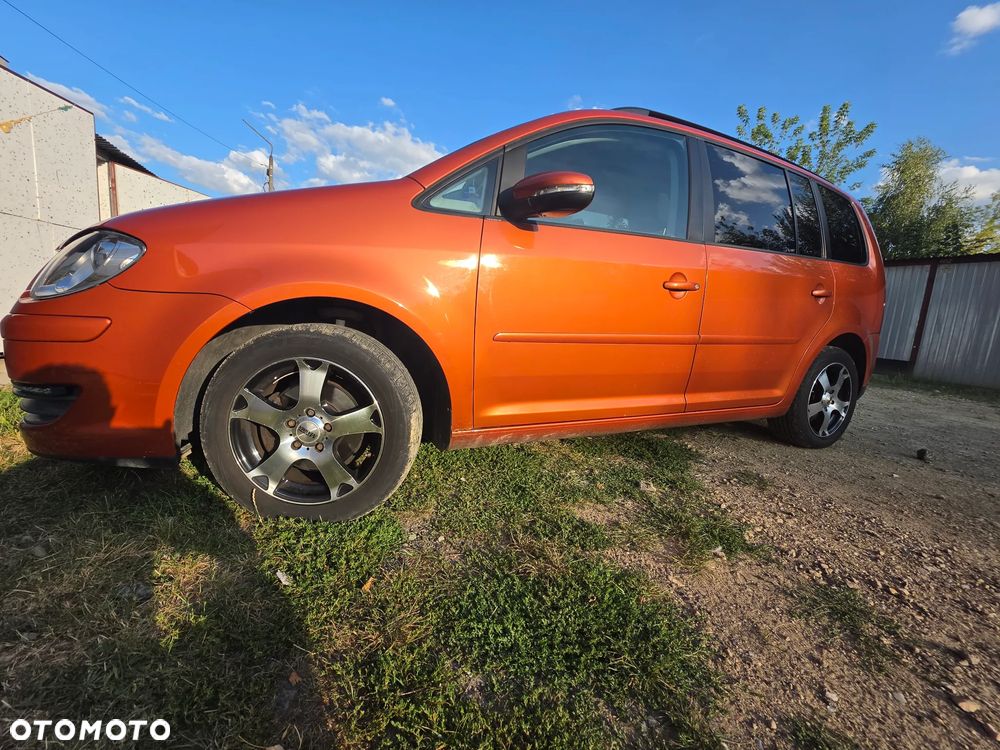 Volkswagen Touran 1.4 TSI Comfortline - 2