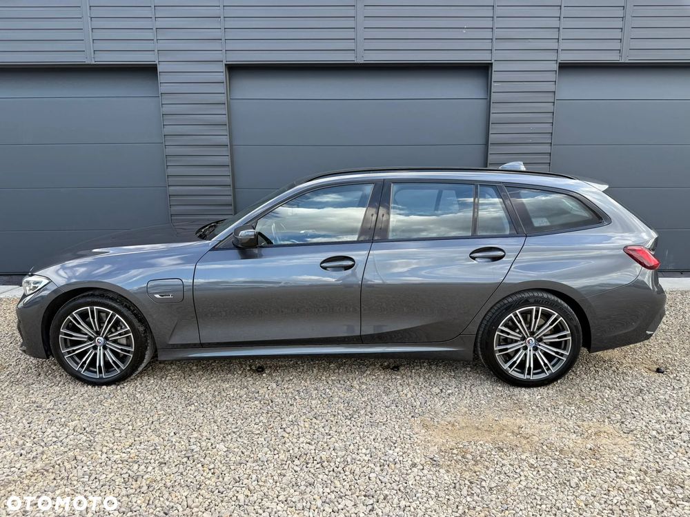 BMW Seria 3 330e PHEV M Sport sport - 2