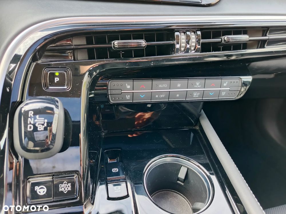 Toyota Mirai Prestige - 12