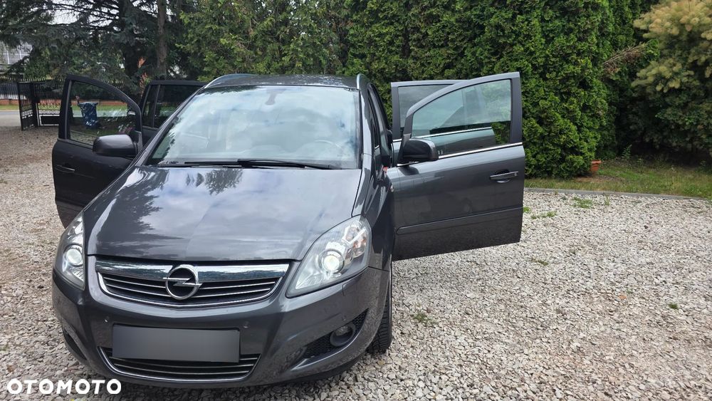 Opel Zafira 1.8 Edition 111 Jahre - 9