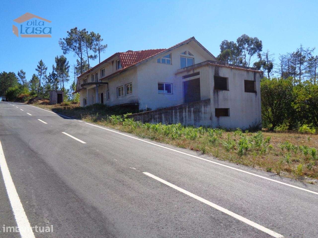 Moradia em construção na Paraduça - Grande imagem: 2/17
