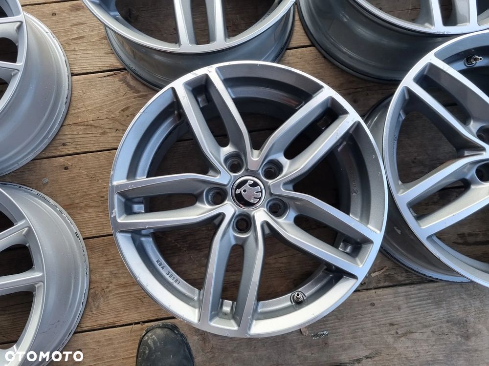 VW GOLF 8,7,TOURAN,audi A3,SKODA OCTAVIA 3,SEAT 7,5X17ET51 5X112 bdb stan - 9