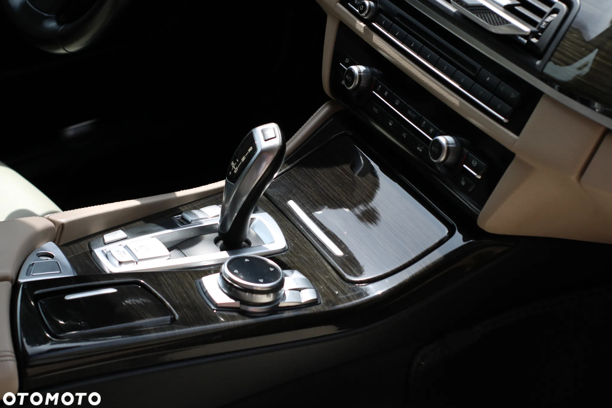 BMW Seria 5 520d Luxury Line - 14
