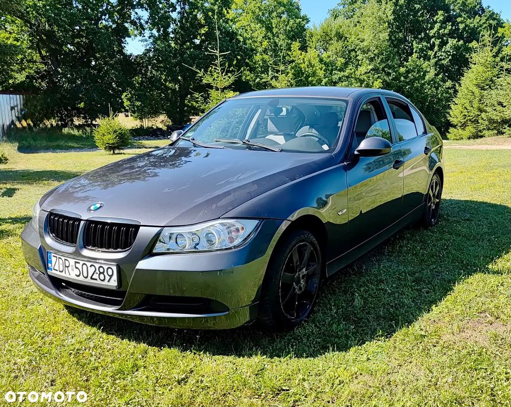 BMW Seria 3 318i - 5