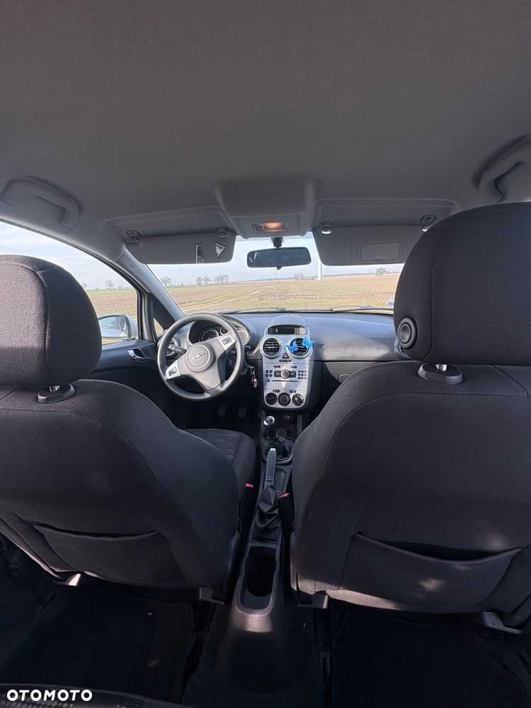 Opel Corsa 1.2 16V 111 - 9