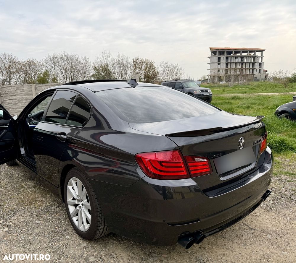 BMW Seria 5 530d xDrive Sport-Aut. - 1