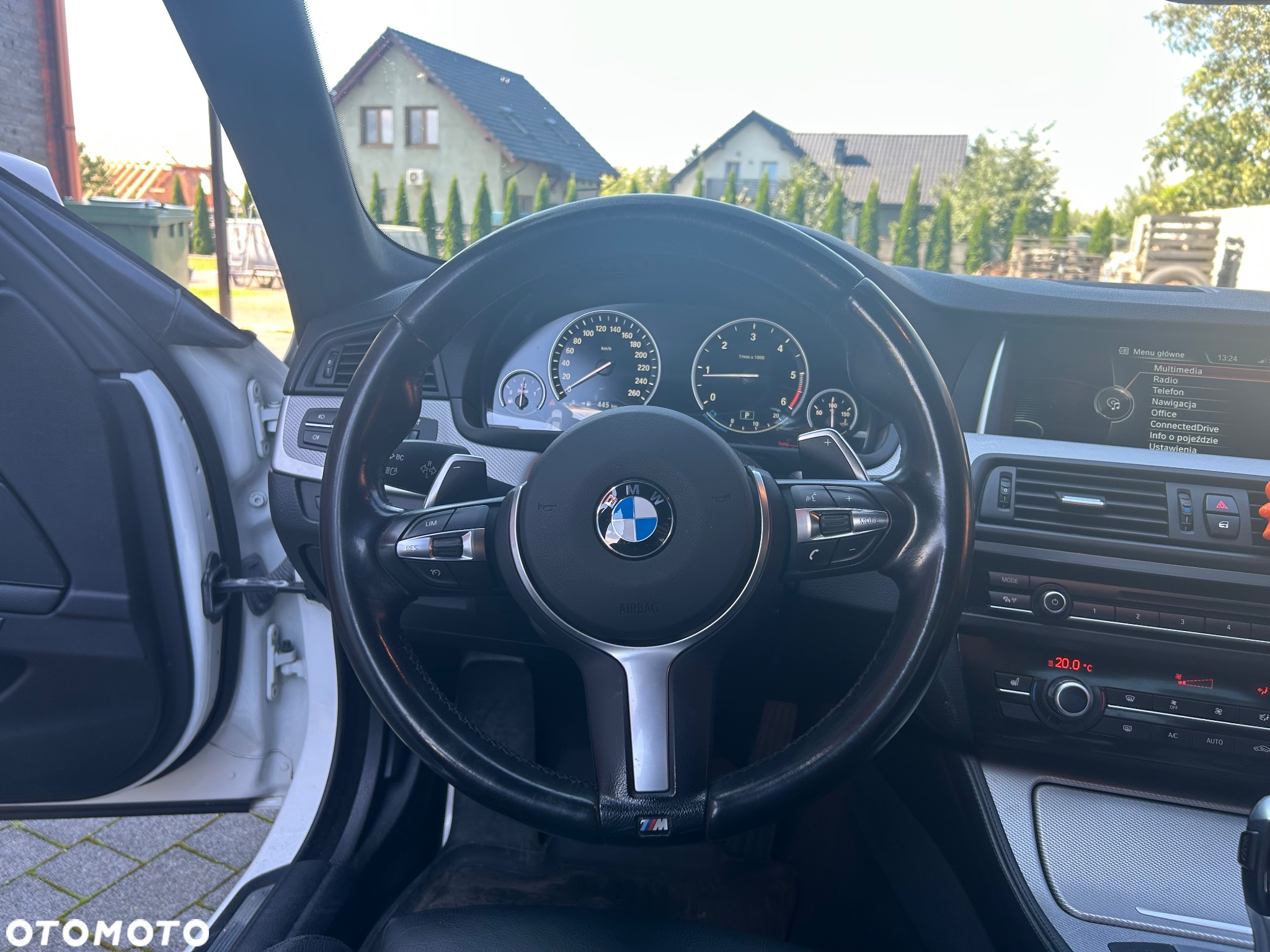 BMW Seria 5 520d xDrive - 24