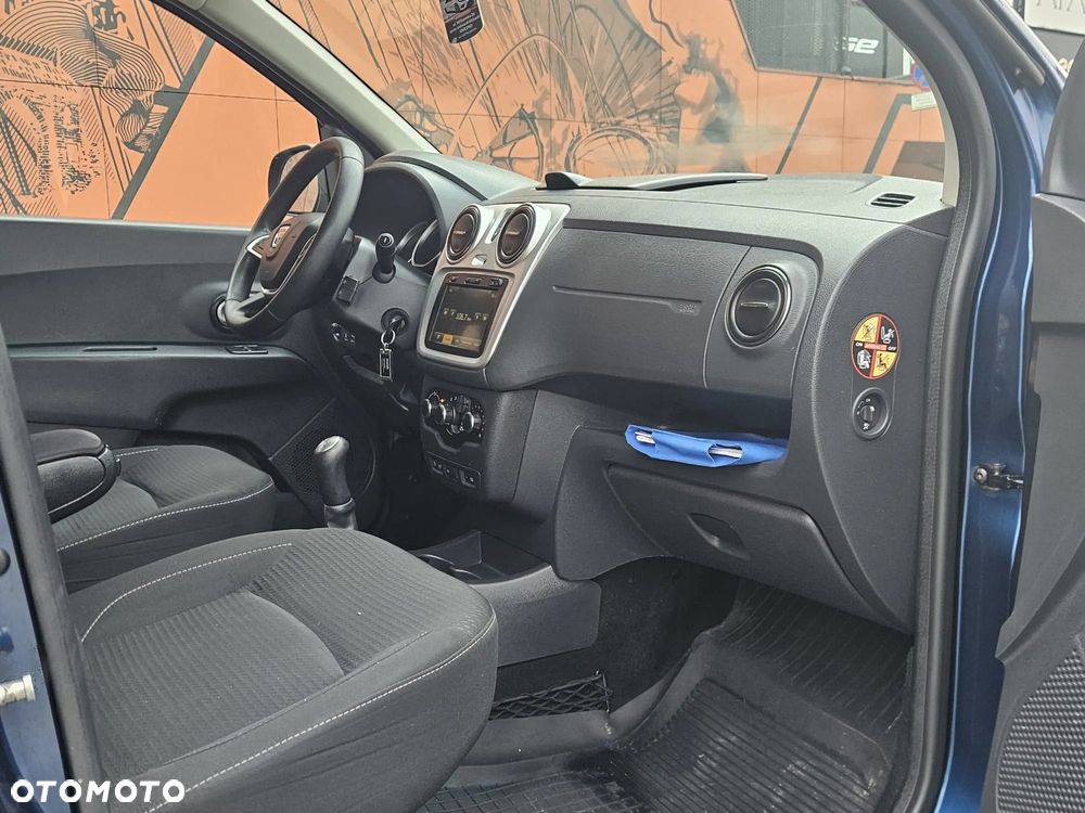Dacia Lodgy 1.6 SCe Laureate S&S - 29