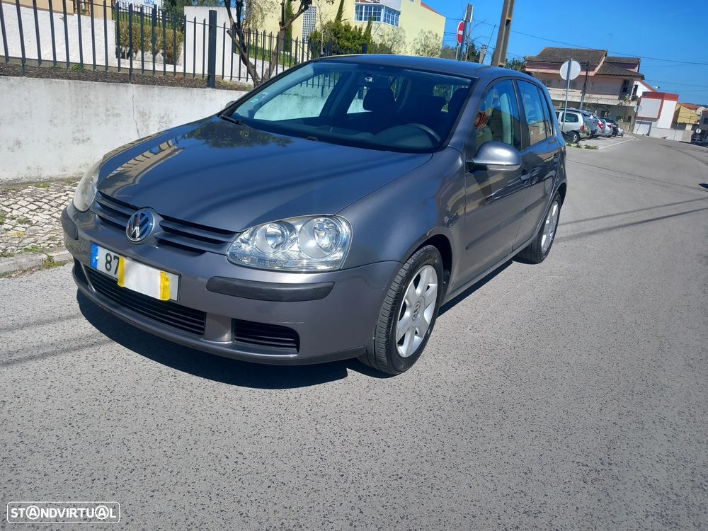 VW Golf 1.9 TDi 6V 4M Confortline - 1