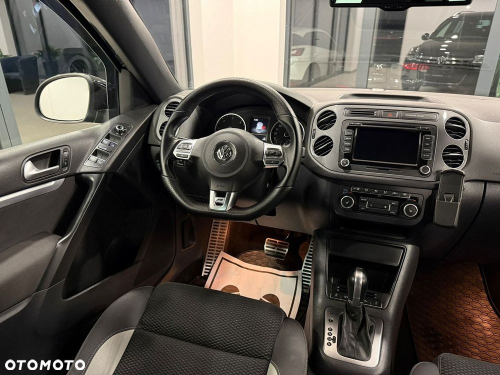 Volkswagen Tiguan 2.0 TDI 4Mot Perfectline R-Style DSG - 23