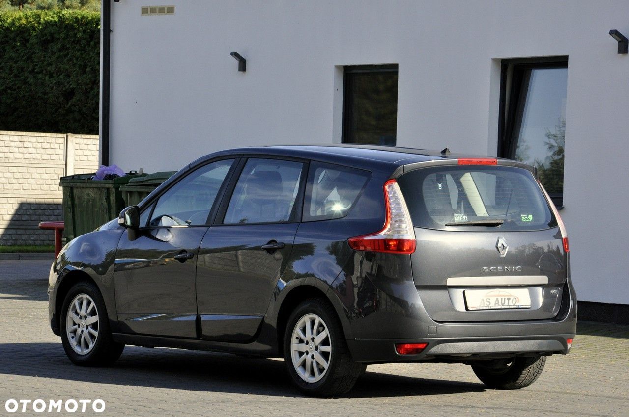 Renault Grand Scenic - 34