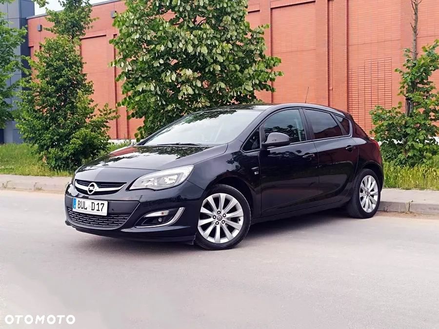 Opel Astra 1.4 Turbo 150 Jahre - 1