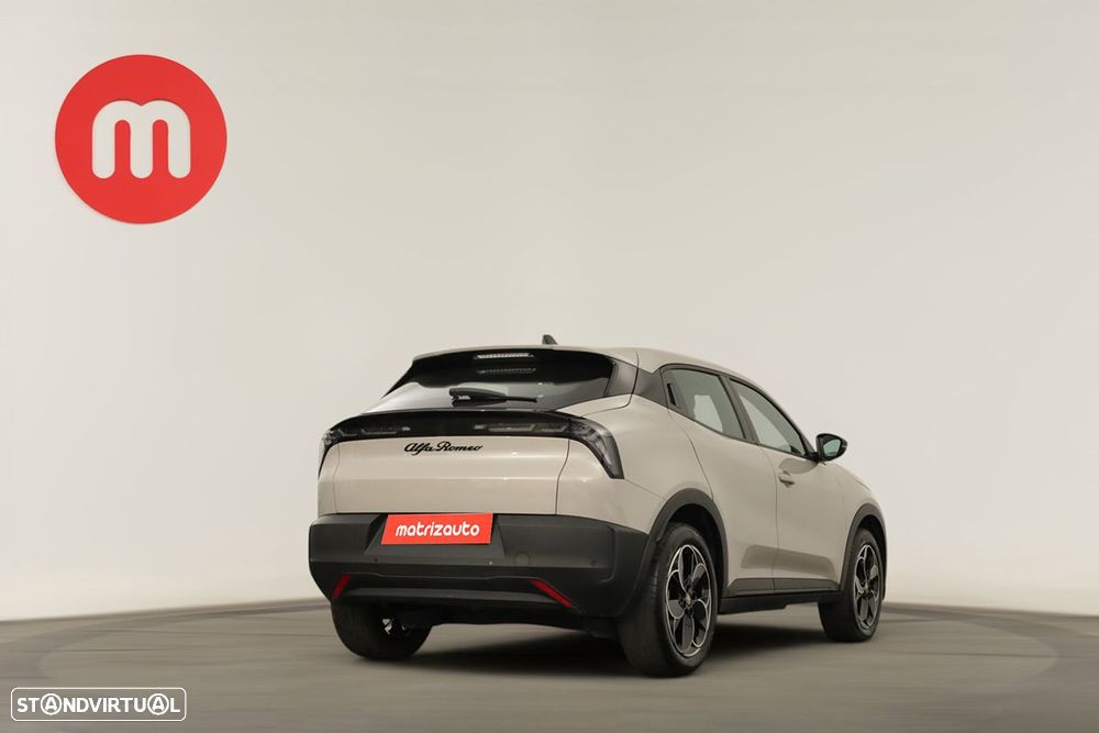 Alfa Romeo Junior Elletrica 50 kWh - 4
