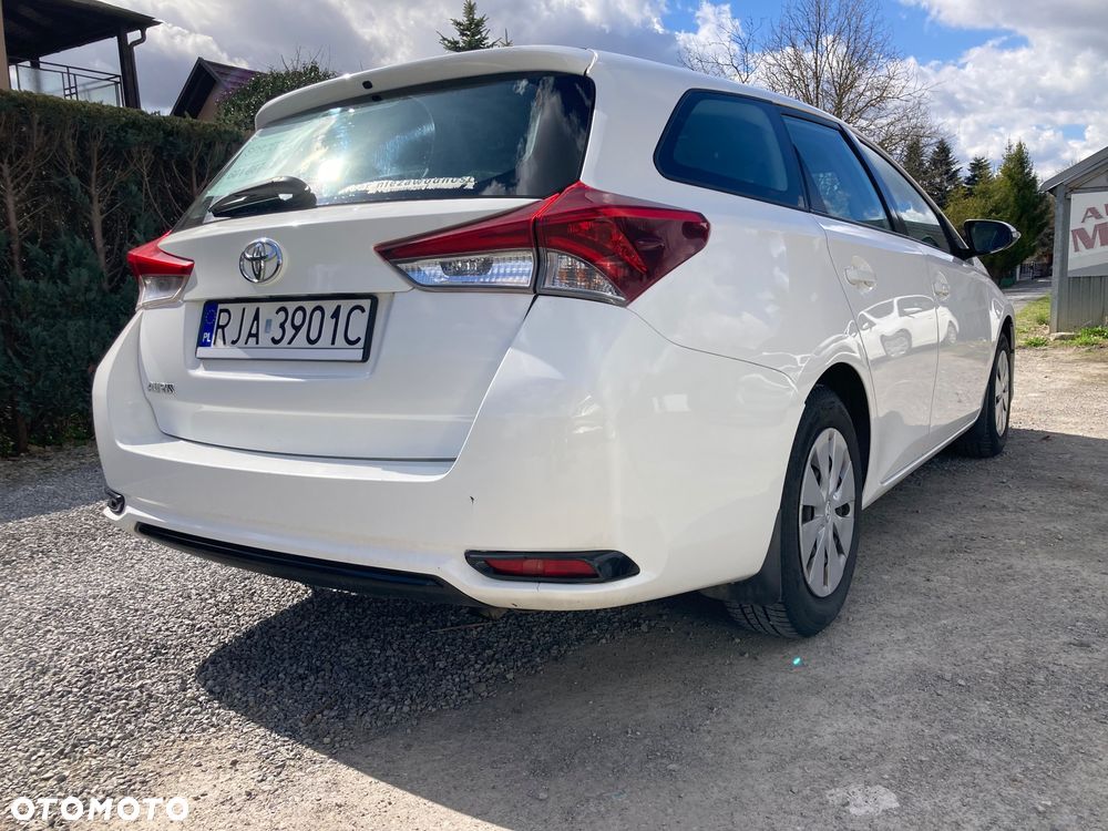 Toyota Auris - 27
