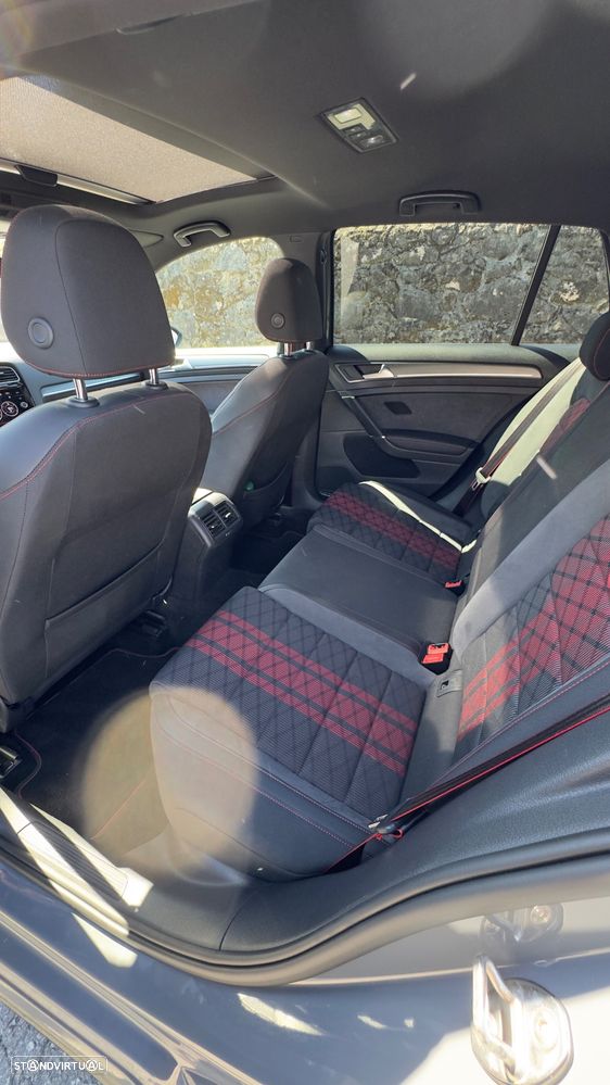VW Golf 2.0 TSI GTi TCR DSG - 7