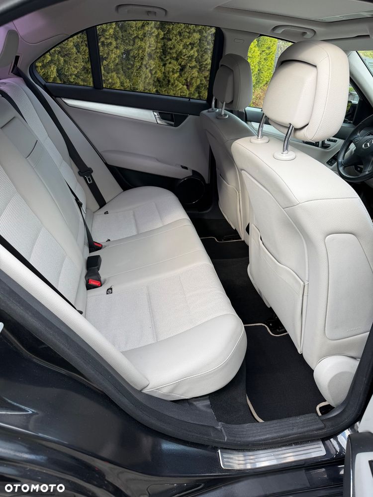 Mercedes-Benz Klasa C 280 7G-TRONIC Avantgarde - 18