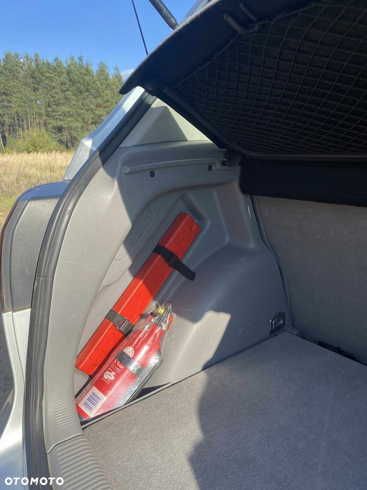 Volkswagen Golf Plus 1.6 FSI Trendline Tiptr - 7