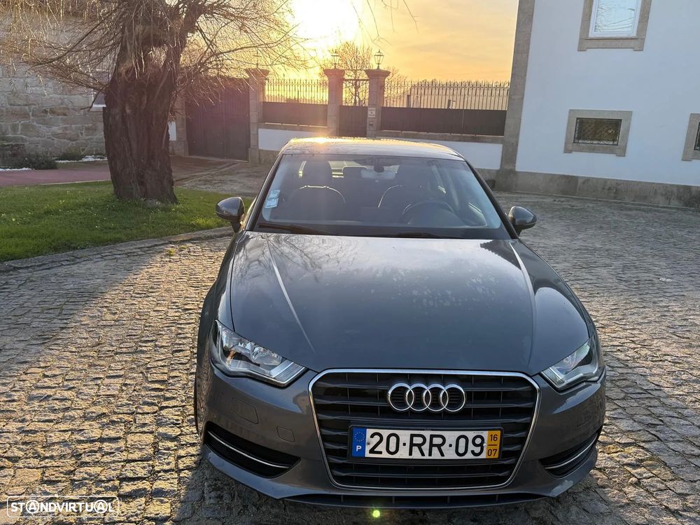 Audi A3 Sportback 1.6 TDI Attraction - 4