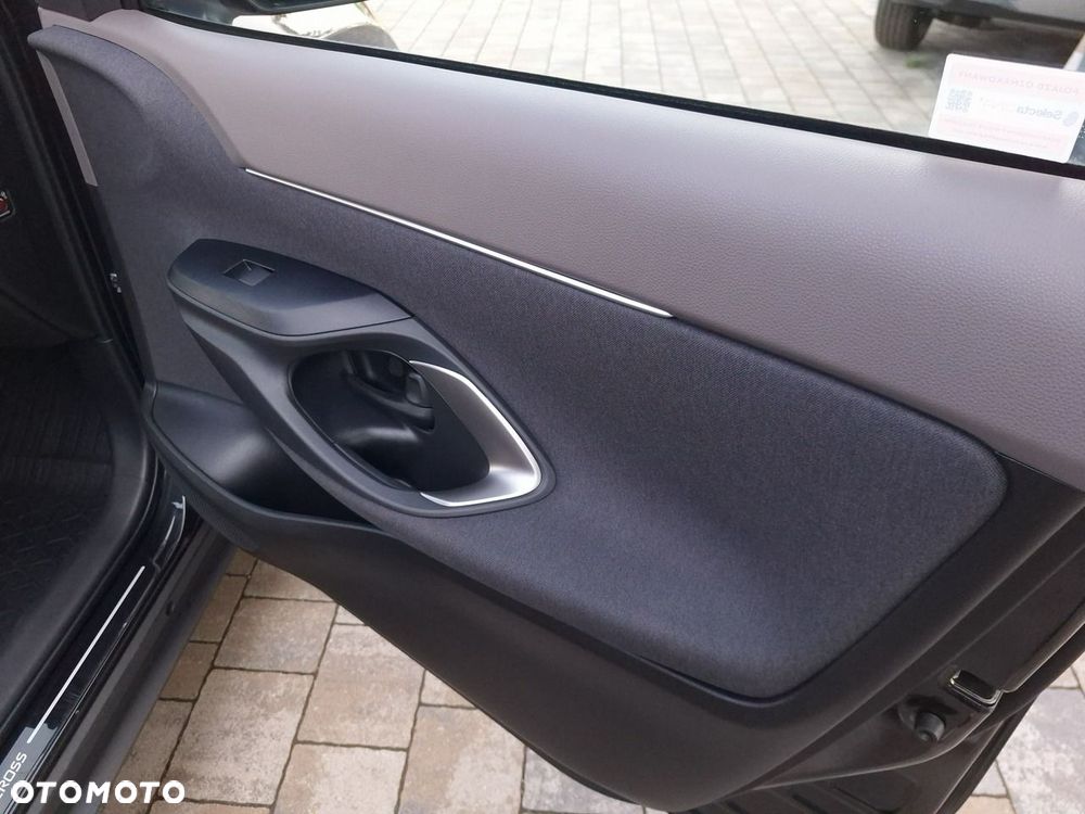 Toyota Yaris Cross Hybrid 1.5 Executive AWD - 14