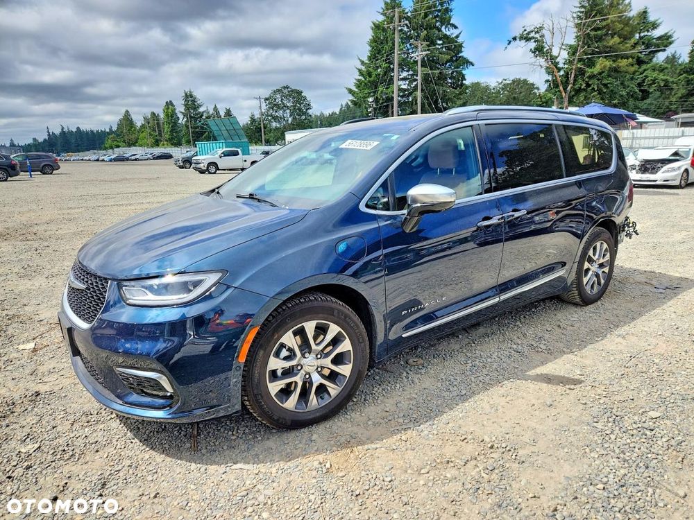 Chrysler Pacifica - 2